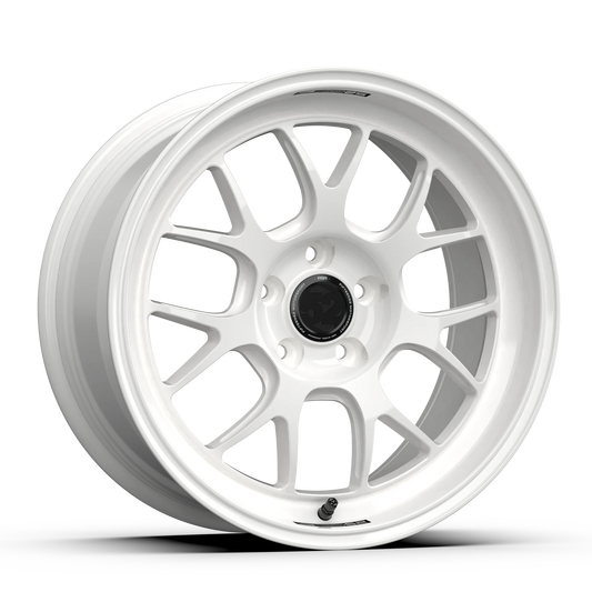 Fifteen52 Wheel (RSR-Vertex RSR) Rally White/Gloss White