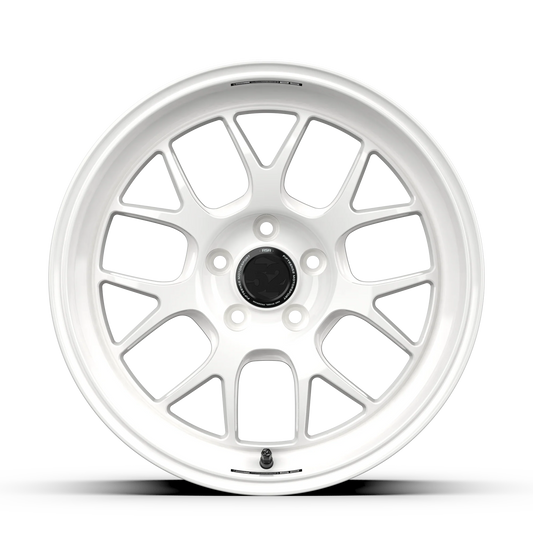 Fifteen52 Wheel (RSR-Vertex RSR) Rally White/Gloss White