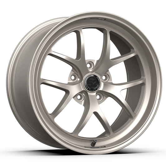 Fifteen52 Wheel (RSR-Sector RSR) White Gold