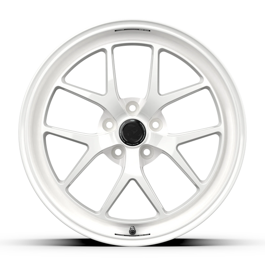 Fifteen52 Wheel (RSR-Sector RSR) Rally White/Gloss White