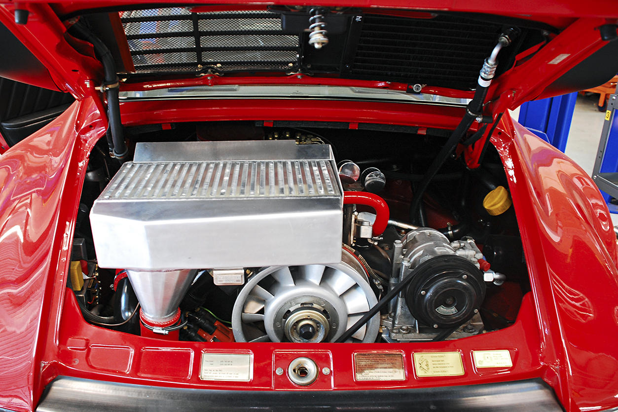 Fabspeed Porsche 911 Turbo 930 Long-Neck Intercooler 1976-1989 (FS.POR.911T.ICXXX)