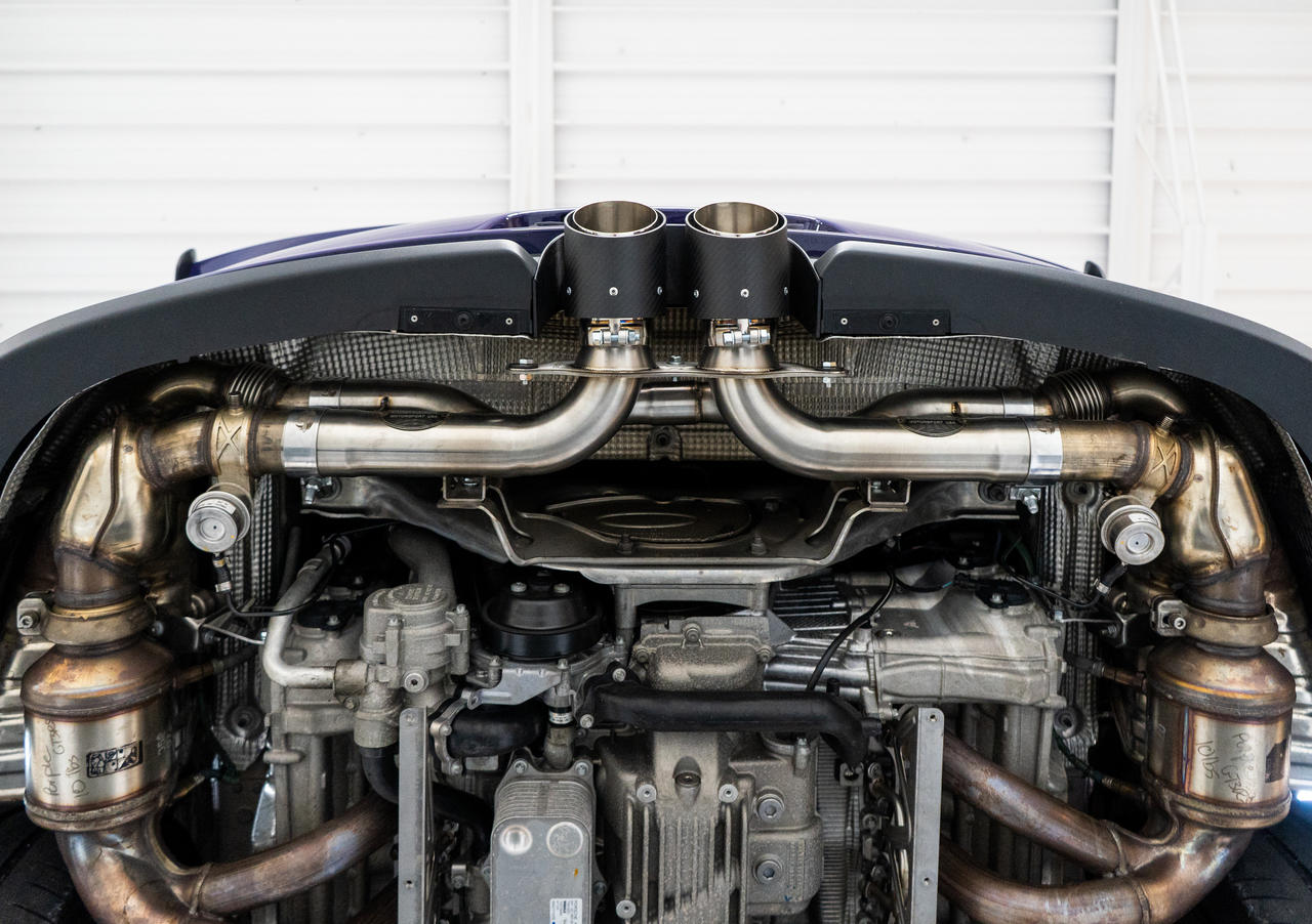 Fabspeed Porsche 991.2 GT3 / GT3 RS Center Muffler Bypass Pipe 2017- 2019 (FS.POR.9912GT3.CMBX)