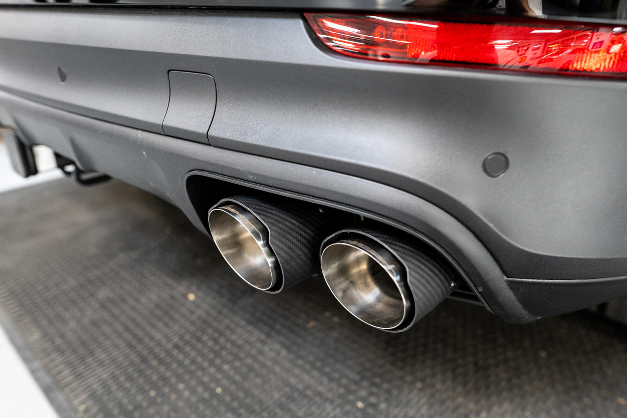 Fabspeed Porsche E3 Cayenne S 2.9L Turbo Deluxe Quad Style Tips (FS.POR.E3S.DLTX)
