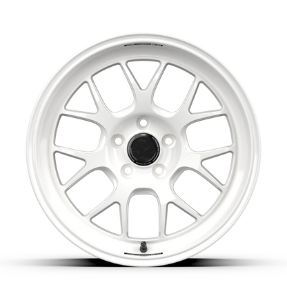 Fifteen52 Wheel (RSR-Vertex RSR) Rally White/Gloss White